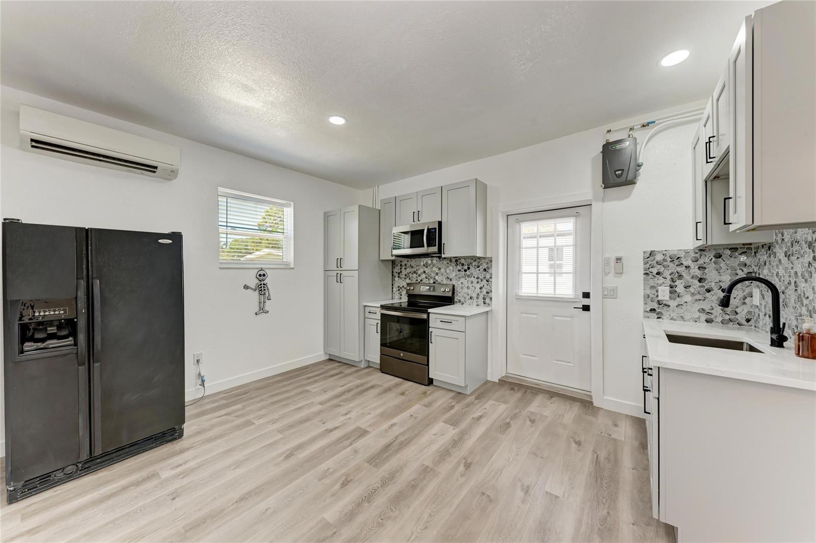Listing Photo 43