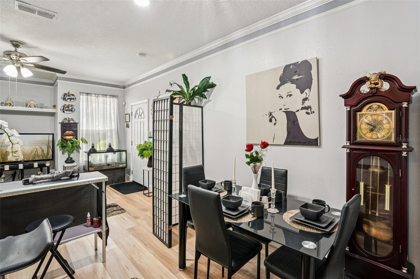 Listing Photo 8