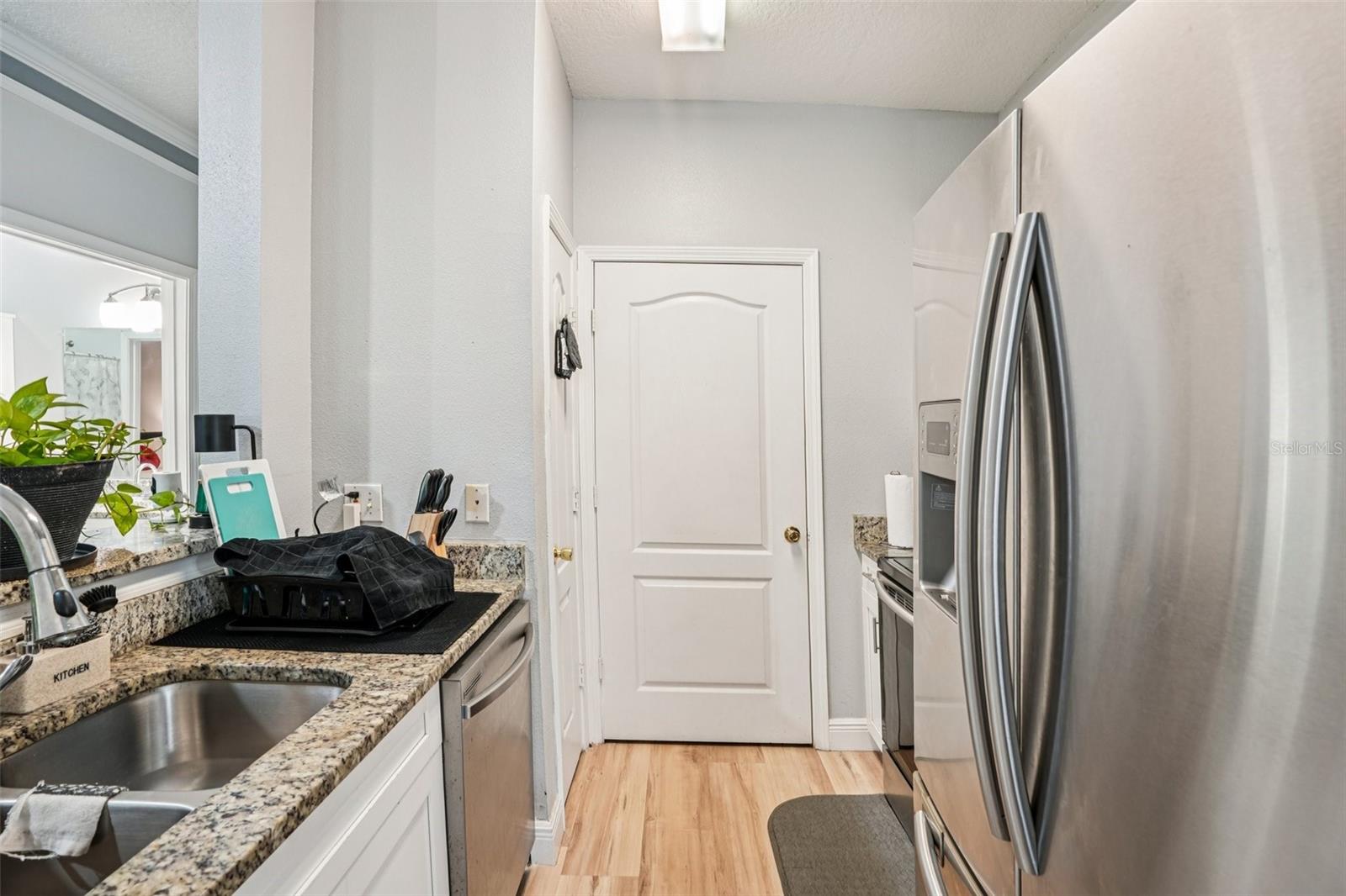 Listing Photo 9