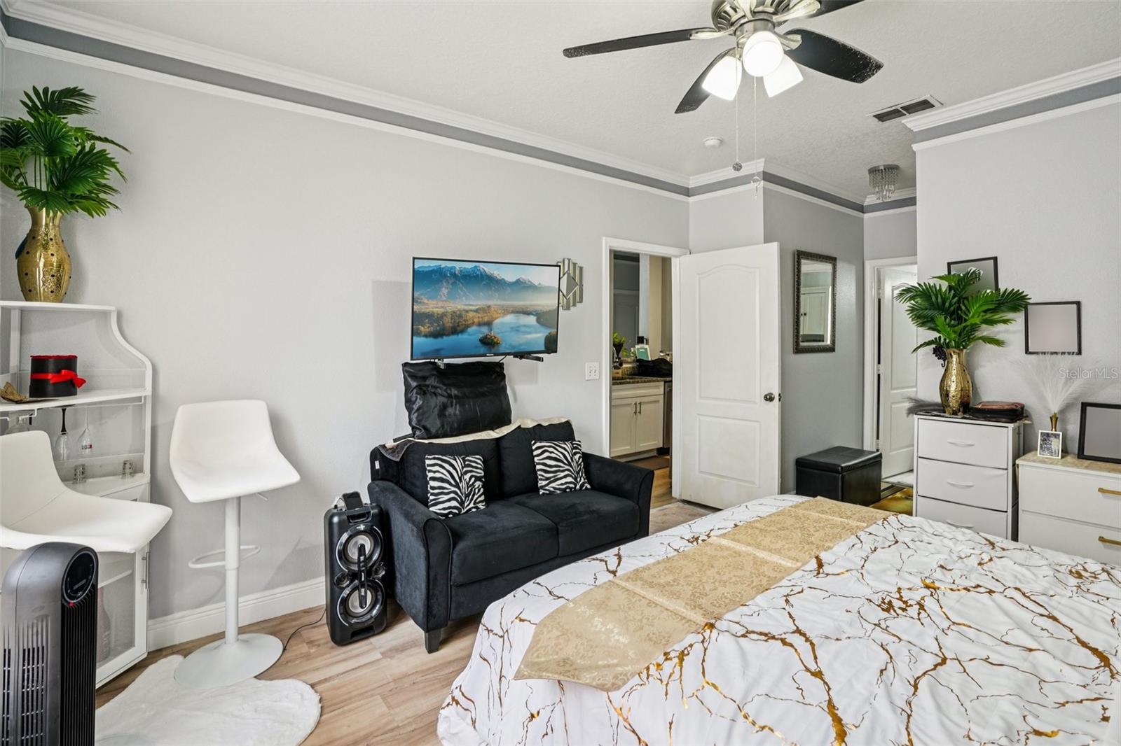 Listing Photo 15