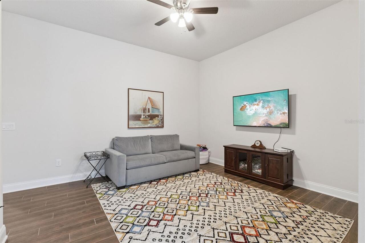 Listing Photo 20