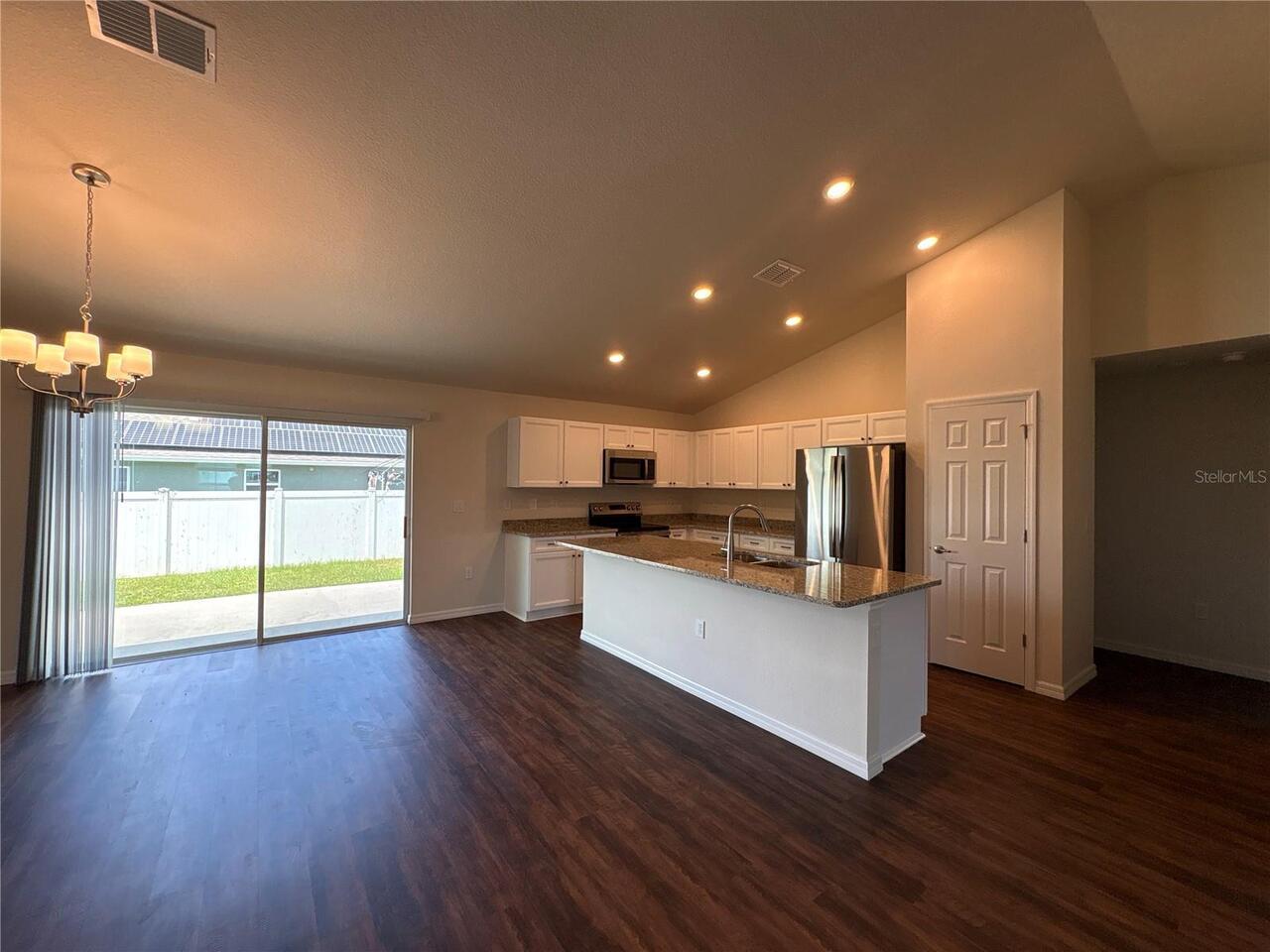Listing Photo 7