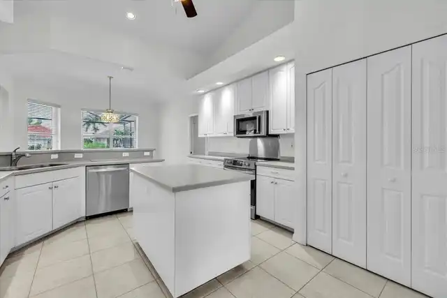 Listing Photo 15