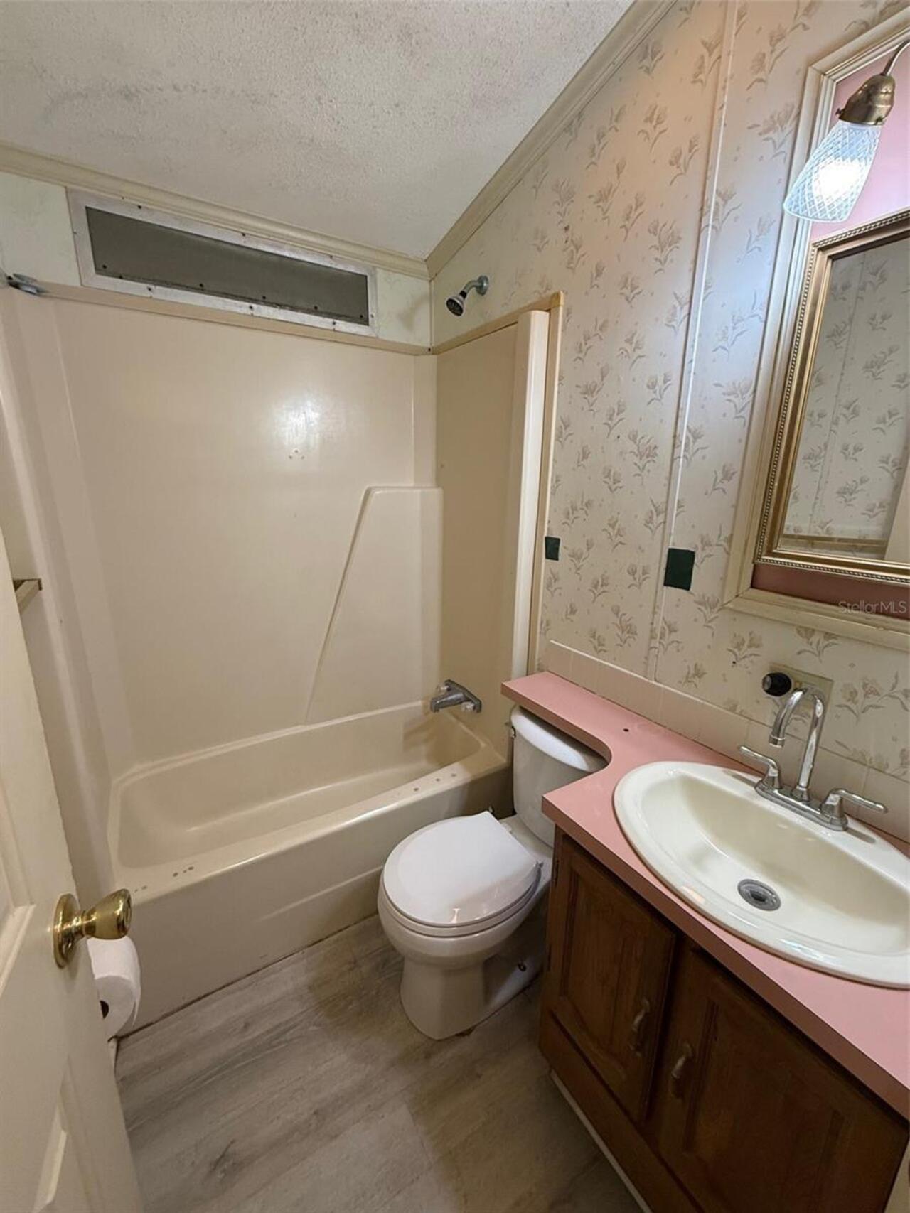 Listing Photo 6