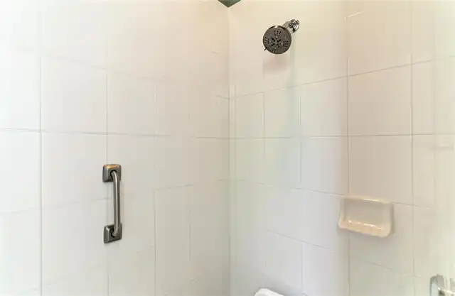 Listing Photo 25