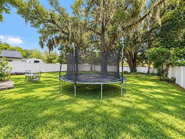 Listing Photo 15