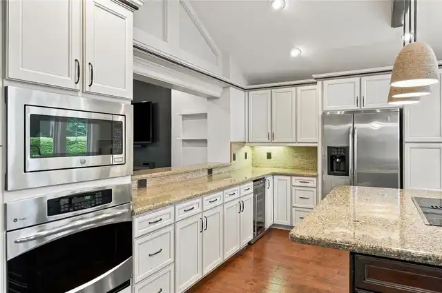 Listing Photo 18
