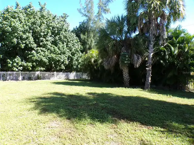 Listing Photo 17