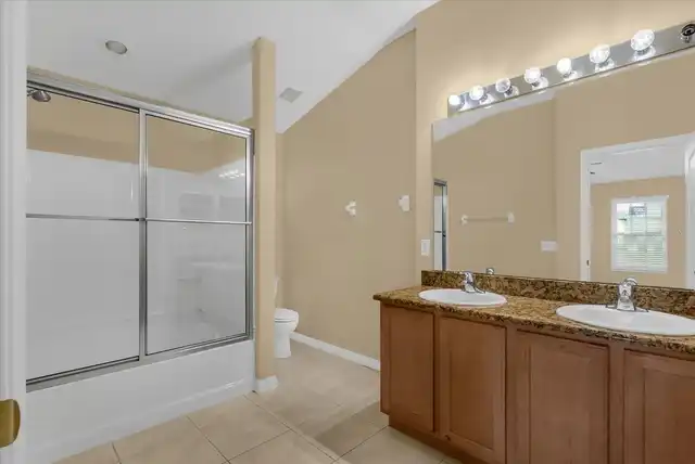 Listing Photo 12