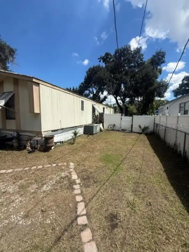 Listing Photo 9