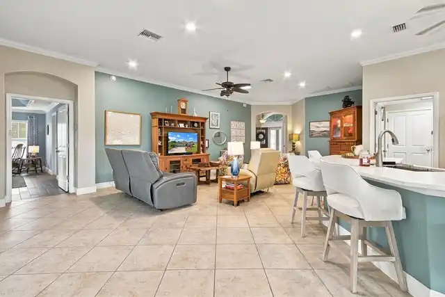 Listing Photo 19