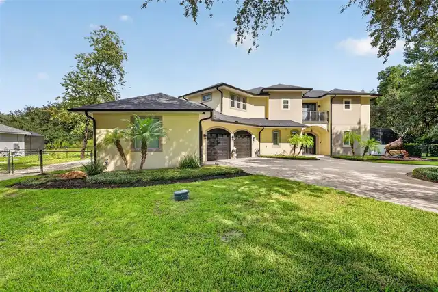 Listing Photo 12
