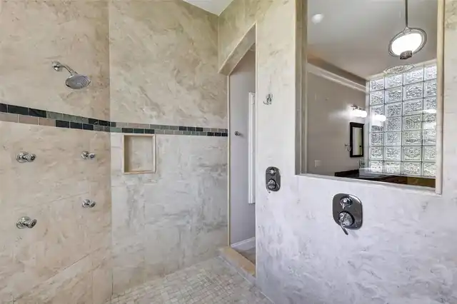 Listing Photo 37