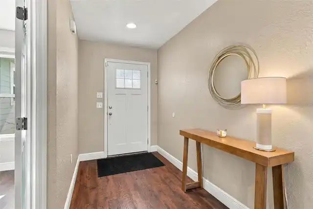 Listing Photo 9
