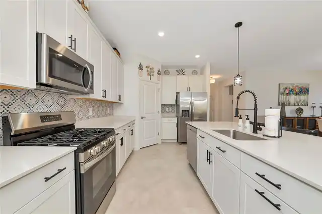 Listing Photo 22