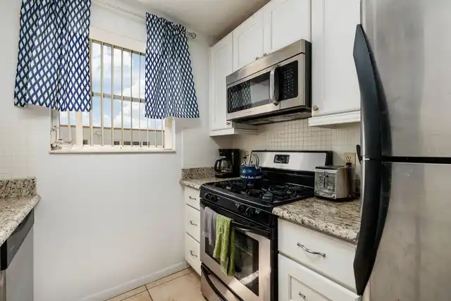 Listing Photo 7
