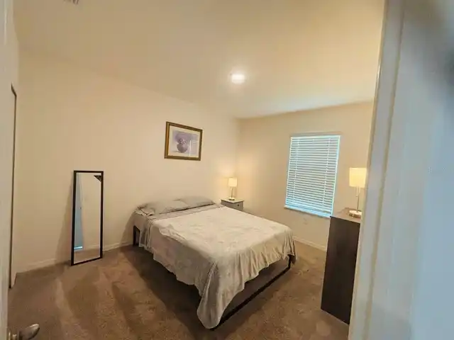 Listing Photo 8