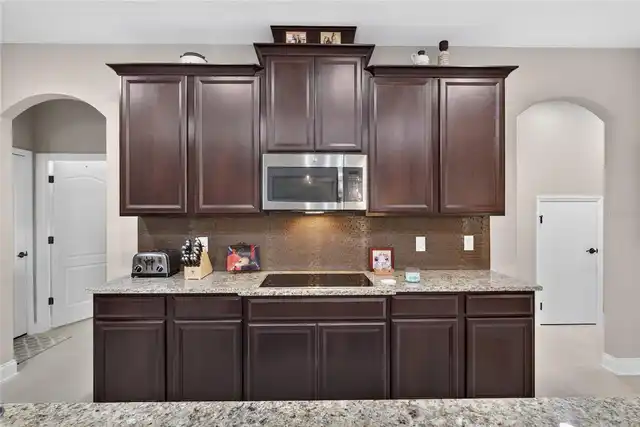 Listing Photo 14