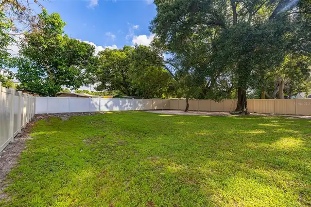 Listing Photo 17