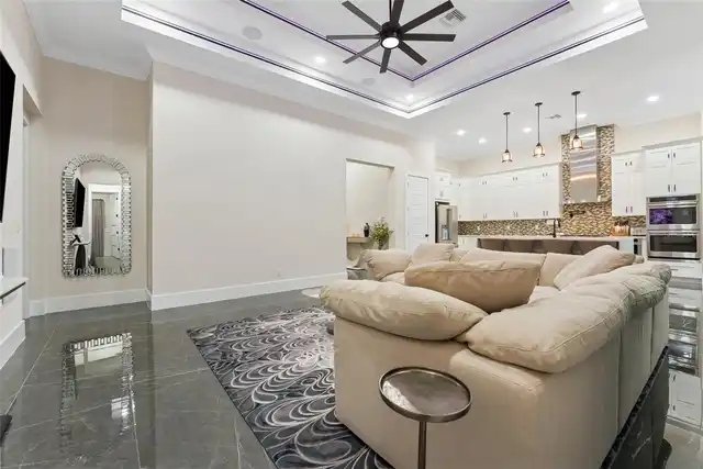 Listing Photo 18