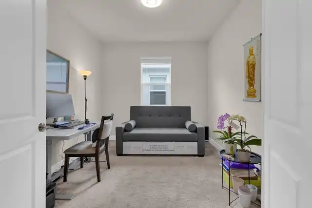 Listing Photo 11