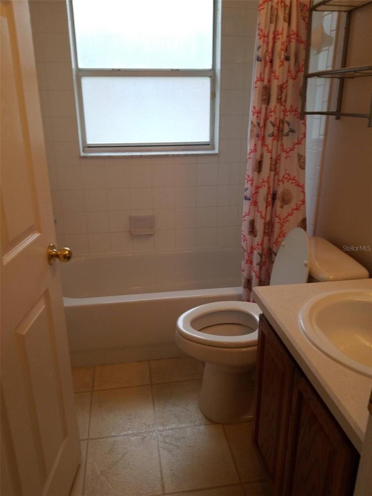 Listing Photo 8