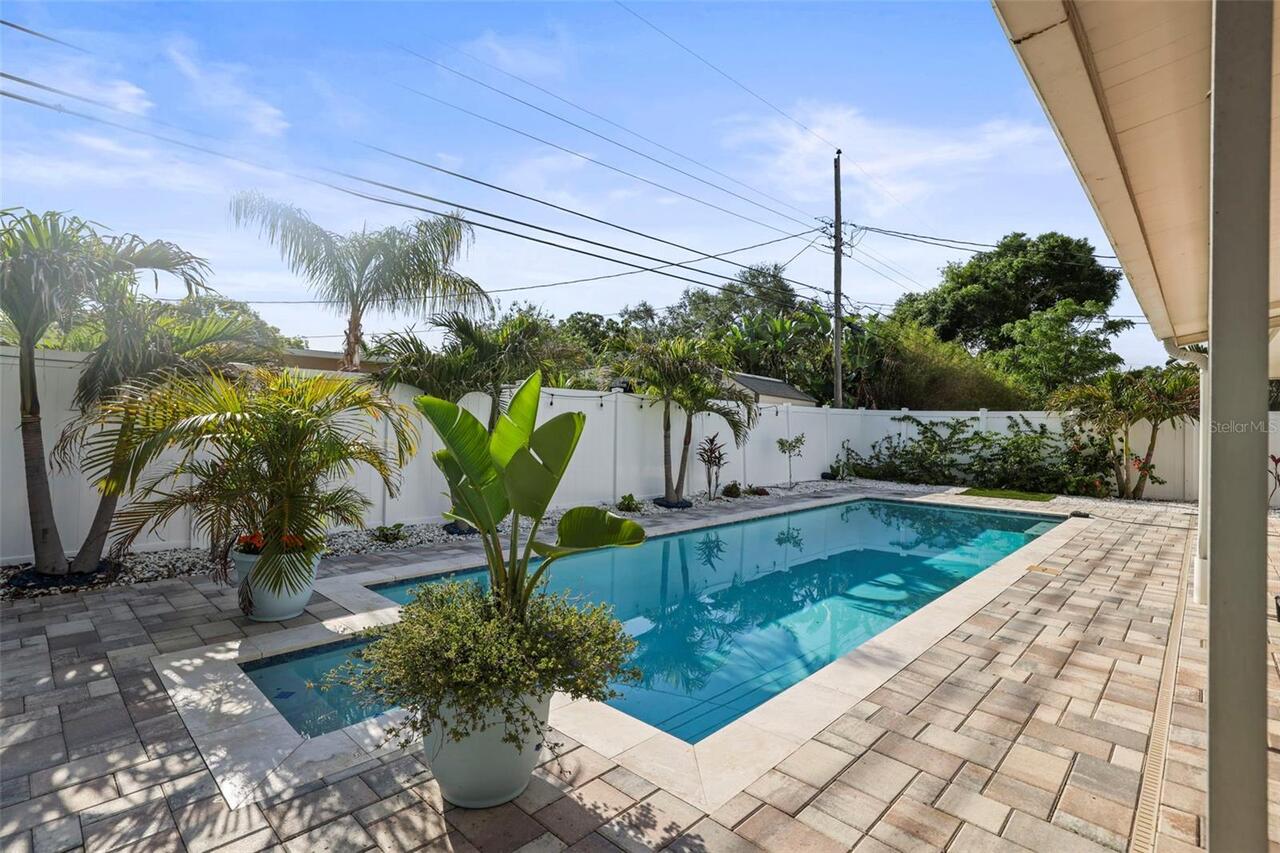 Listing Photo 11