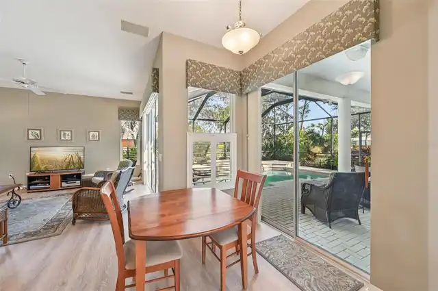 Listing Photo 12