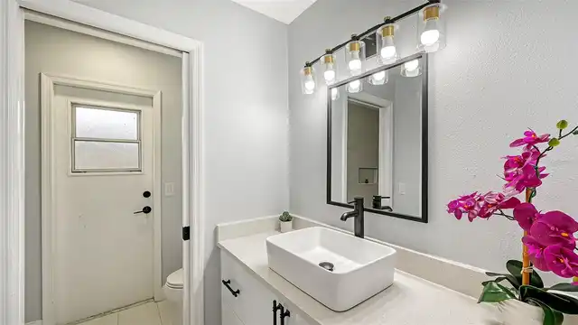 Listing Photo 22