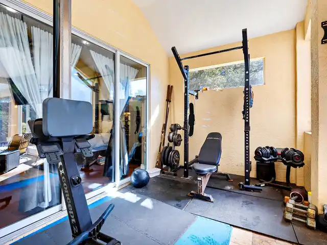 Listing Photo 17