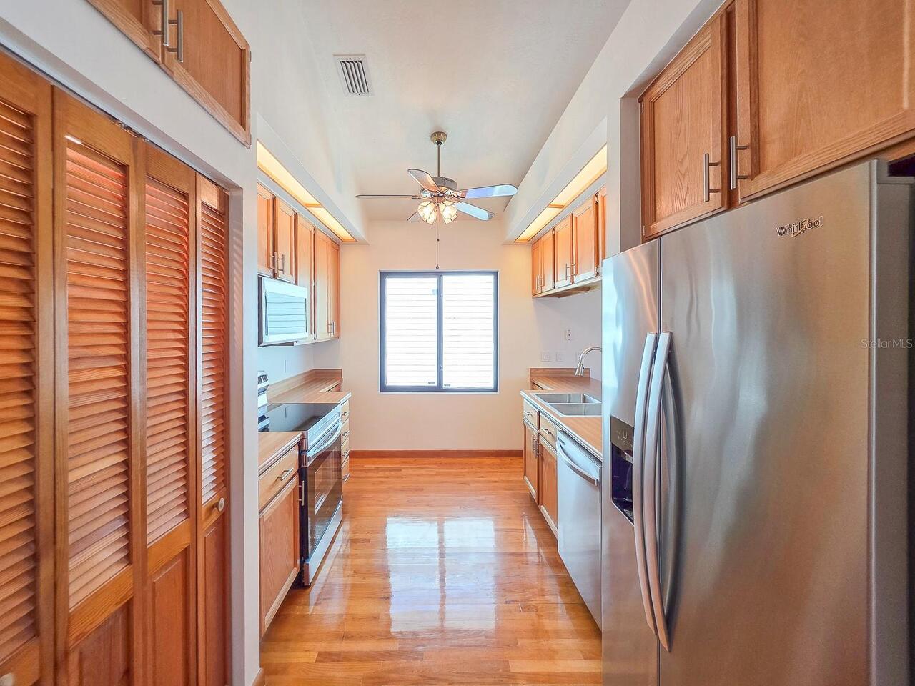 Listing Photo 16