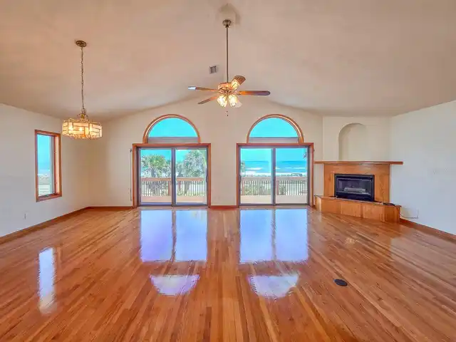 Listing Photo 10