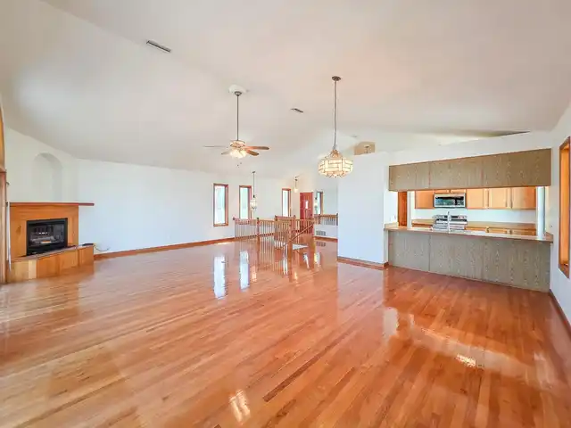 Listing Photo 13