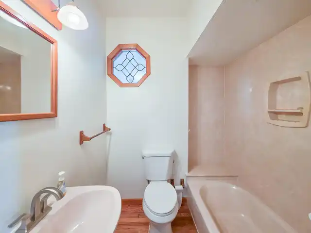 Listing Photo 33