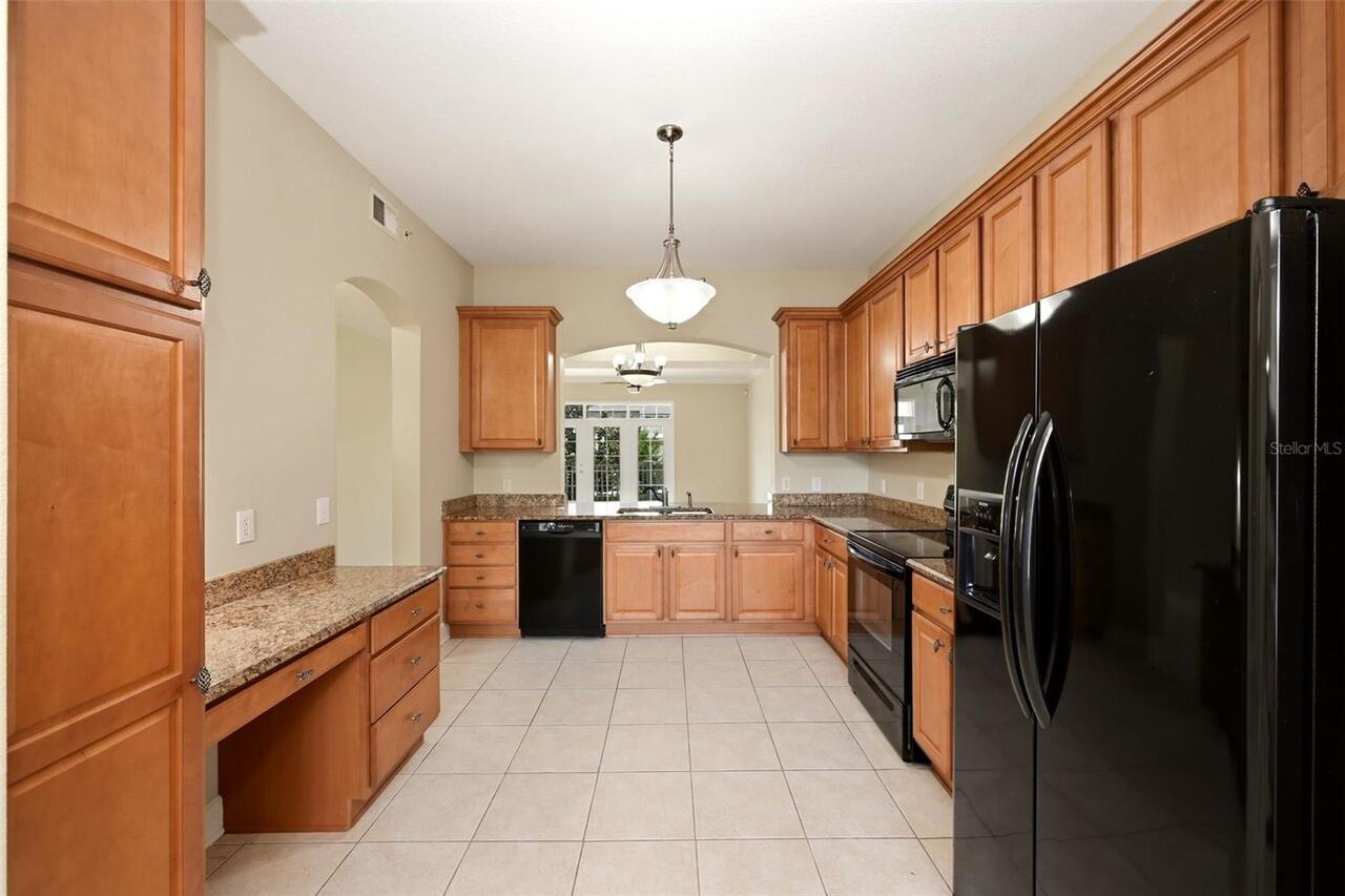 Listing Photo 10
