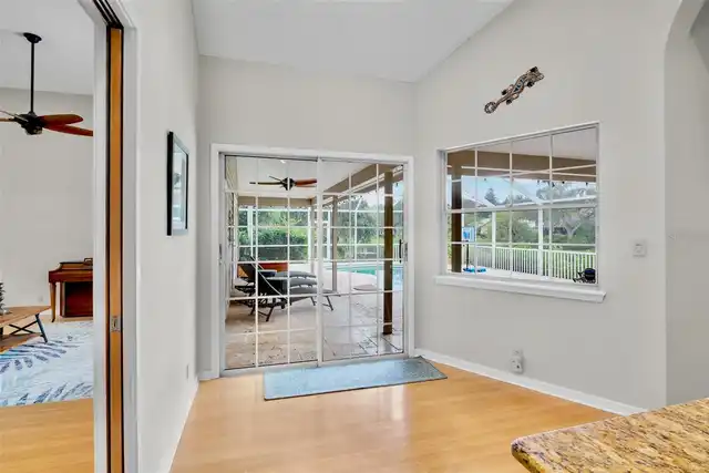 Listing Photo 12