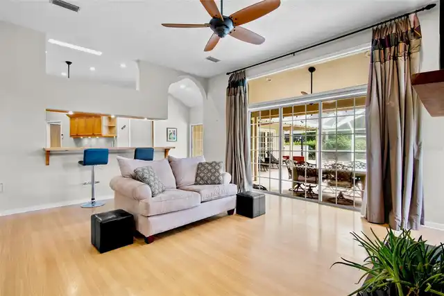 Listing Photo 15