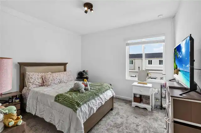 Listing Photo 18