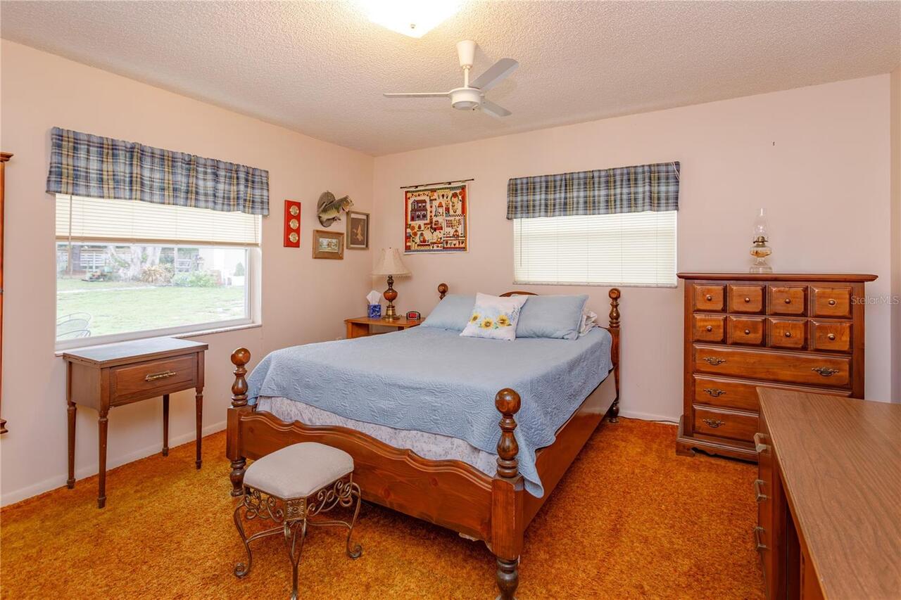 Listing Photo 12