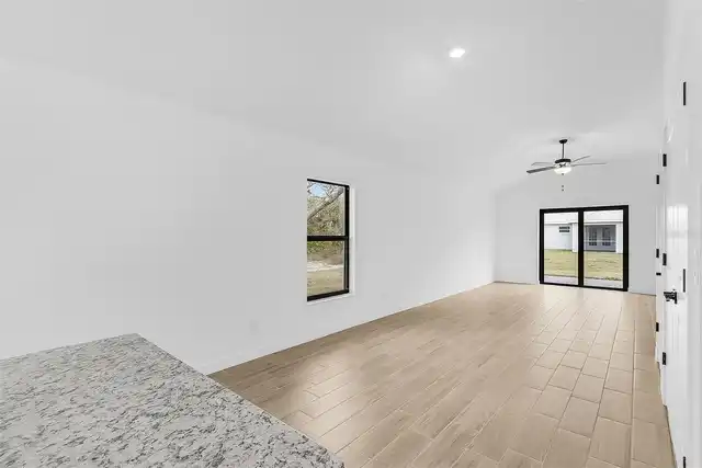 Listing Photo 9