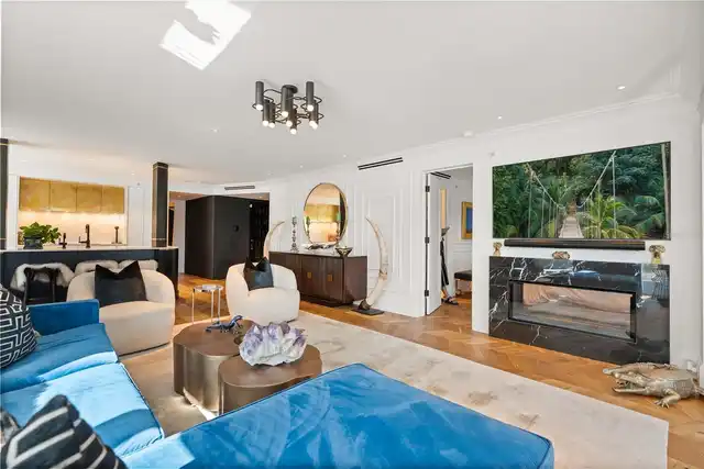 Listing Photo 8