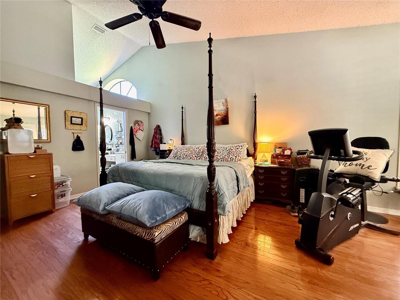 Listing Photo 16