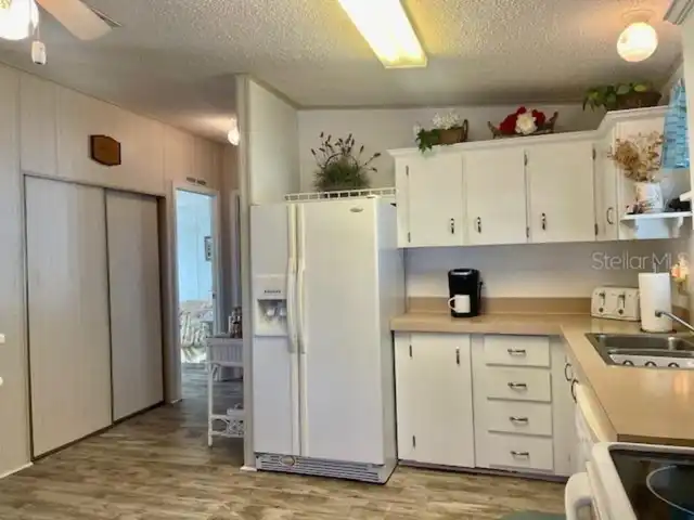 Listing Photo 9