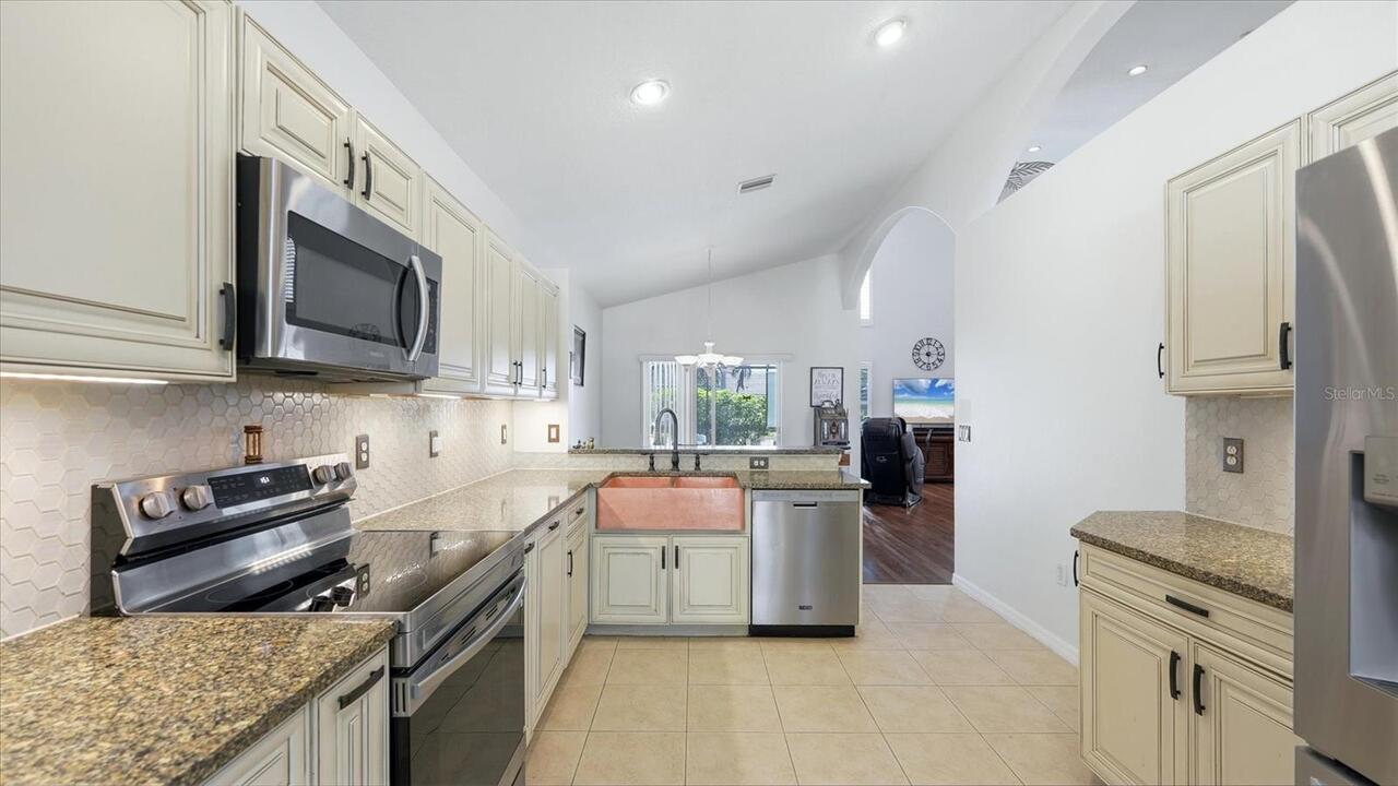 Listing Photo 9