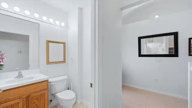 Listing Photo 12