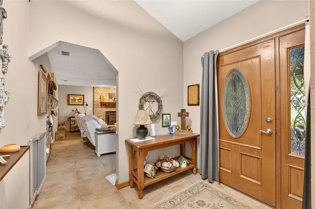 Listing Photo 9