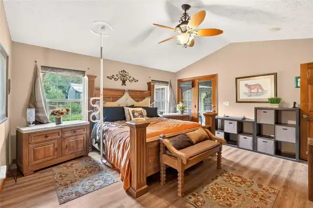 Listing Photo 17