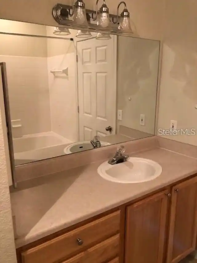 Listing Photo 14