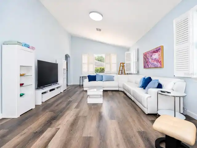 Listing Photo 22