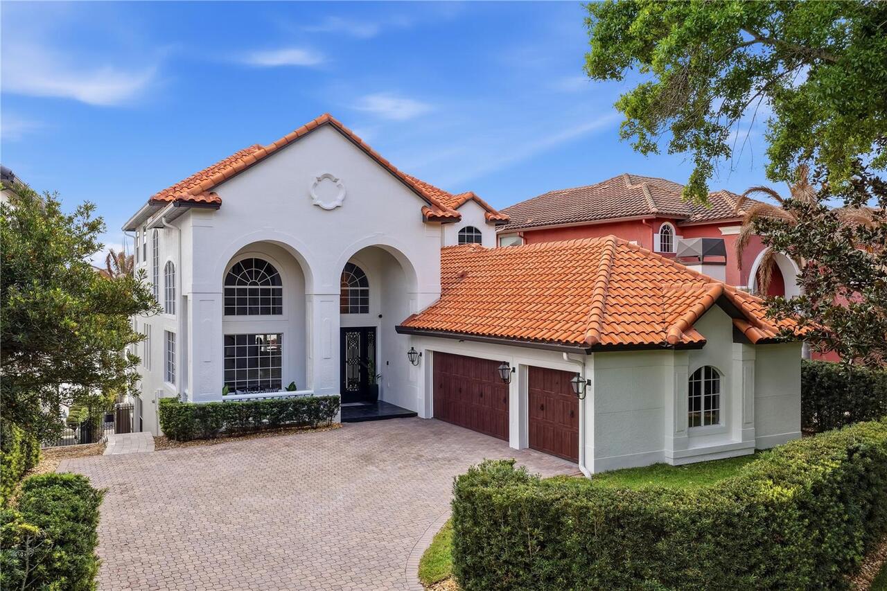 5BR, Home, 7BA, $3,200,000
Read More